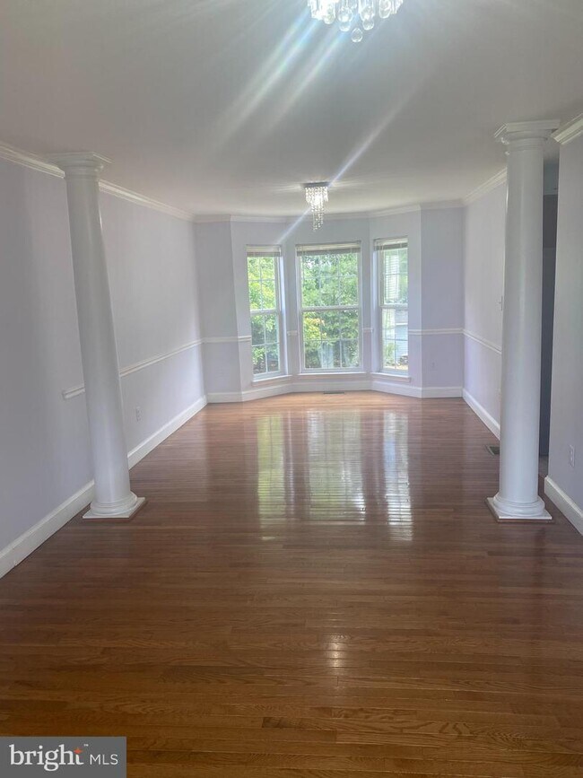 Building Photo - 12971 Queen Chapel Rd