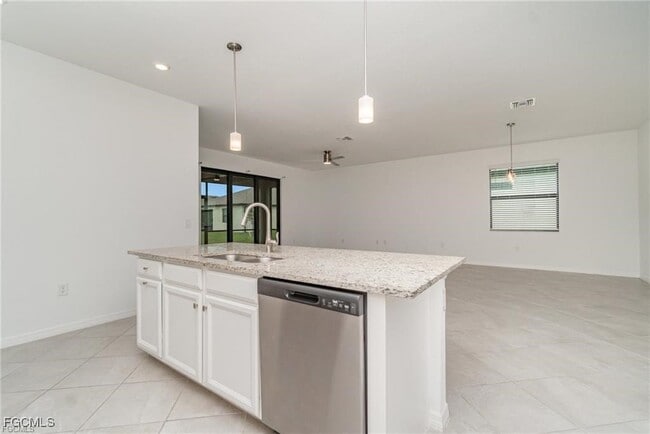 Building Photo - 14580 Palamos Cir