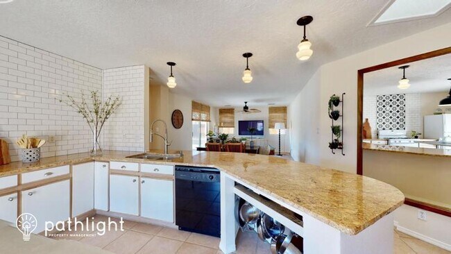 Building Photo - 936 Somerset Meadows Drive NE
