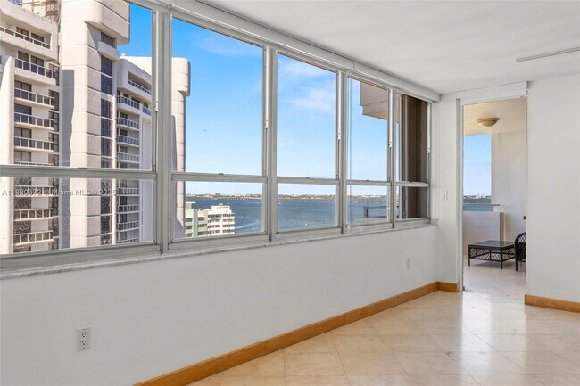 Building Photo - 11 Island Ave