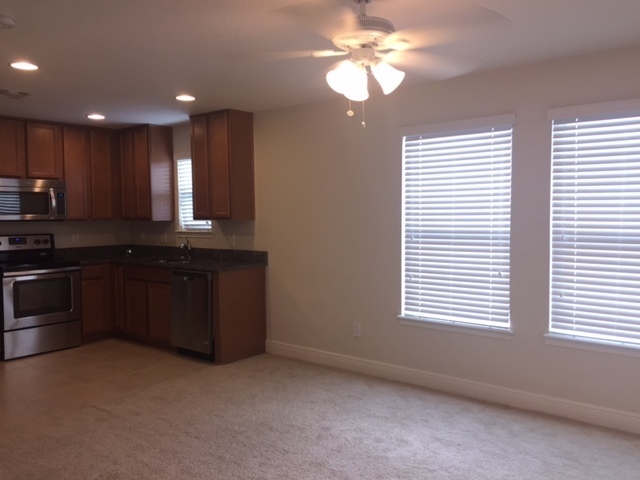 Building Photo - MOVE IN JANUARY!!! BEAUTIFUL 1BED/1BATH AB...