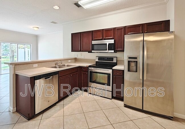 Building Photo - 1555 Biscayne Bay Dr