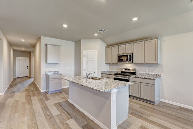 Building Photo - 4109 Sara Pk Dr