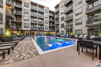 Building Photo - Crystal Springs