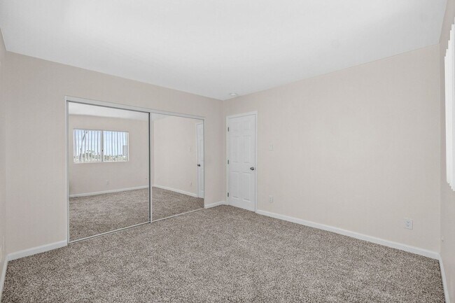 Building Photo - 455 Del Mar Ct