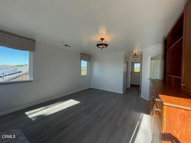 Building Photo - 2043 Sunridge Dr