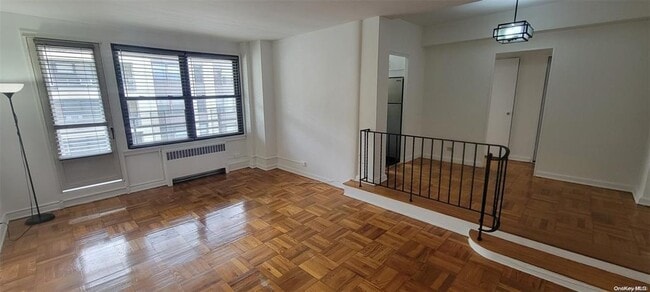 Building Photo - 98-10 64th Ave