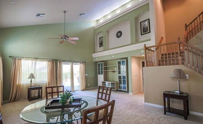 Building Photo - Welcome to this stunning 3-bedroom, 2.5-bathroom home located in the desirable city of Las Vegas!