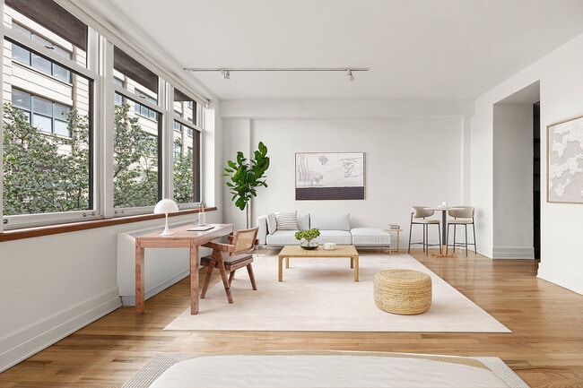 Interior Photo - 65 Washington Street