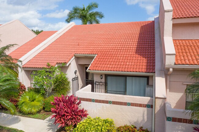 Building Photo - 3303 SE Sandpiper Ct