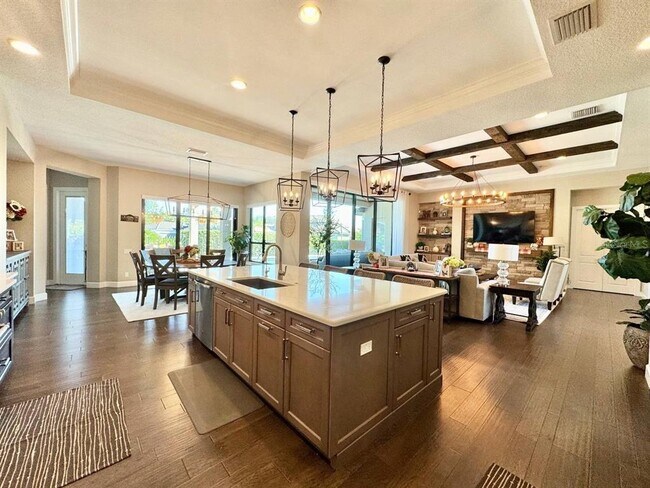 Building Photo - 10605 Sabella Dr