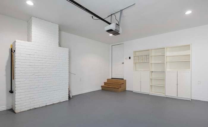 Building Photo - 3270 Hermanos St