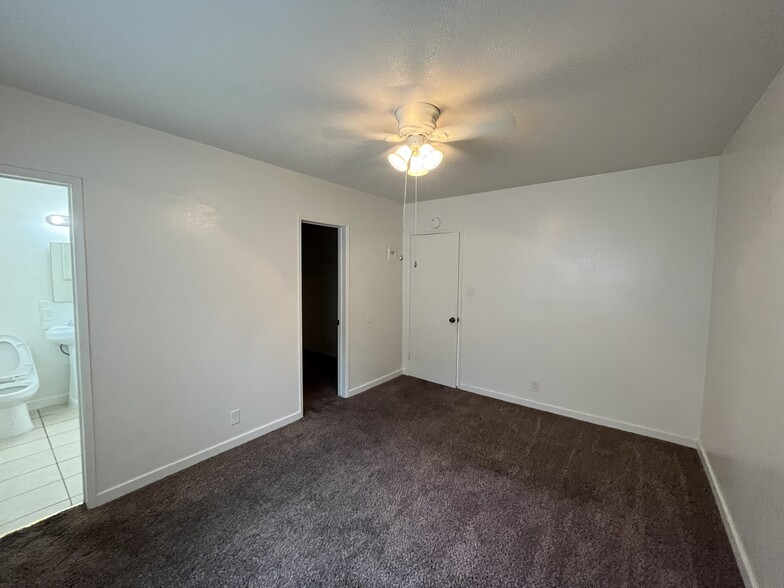 Bedroom 1 - 207 S Lillie Ave