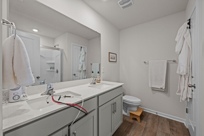 Building Photo - 107 Walton Dr