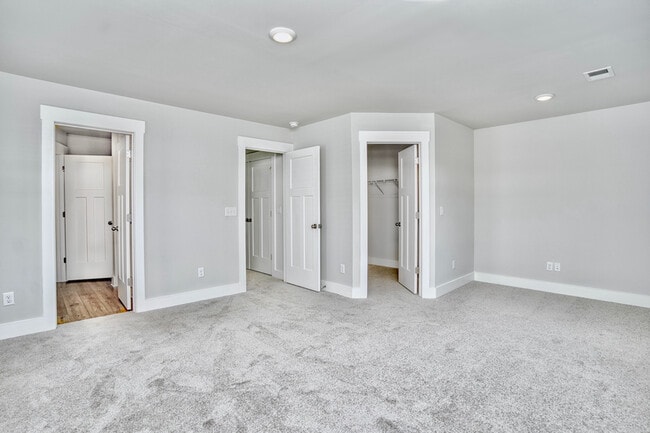 Building Photo - 218 Marston Ln