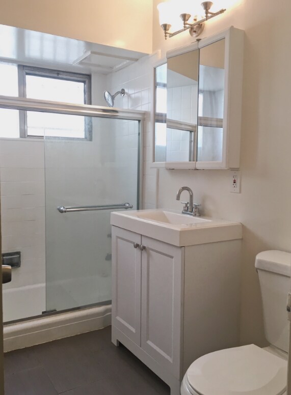 Building Photo - 3438 Mentone Ave