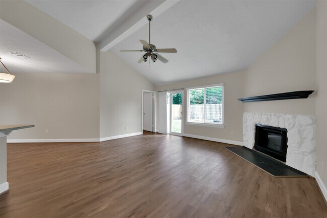 Building Photo - 22318 Meadowrock Dr