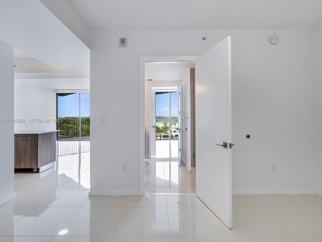 Building Photo - 5300 Paseo Blvd