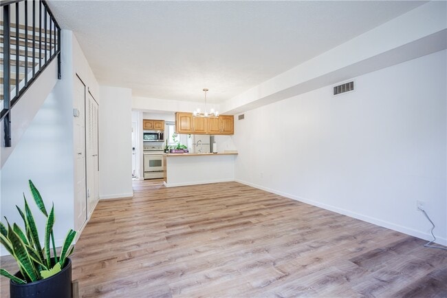 Building Photo - 678 Eastbrooke Ln