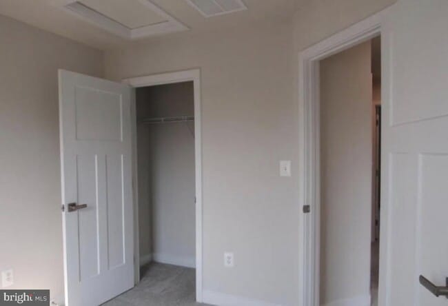 Building Photo - 1744 Scenic Lp