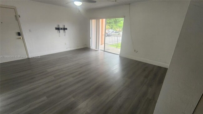 Building Photo - 7231 Miami Lakes Dr
