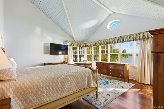 Building Photo - 508 Centre Island Rd