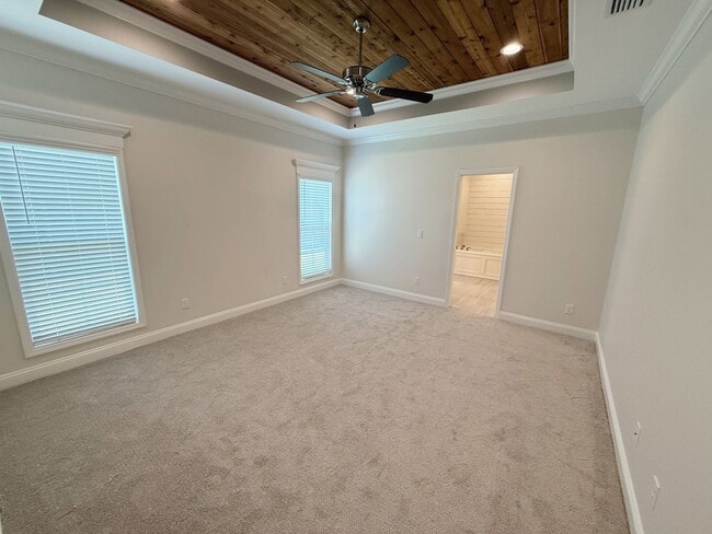 Building Photo - Stylish 4-Bedroom Home with Screened Porch...