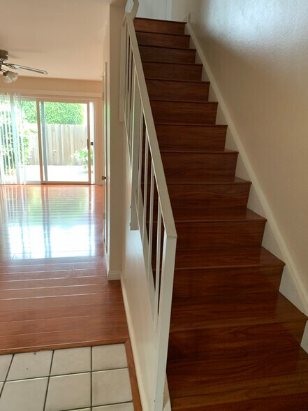 Building Photo - 124 Stratford Cir