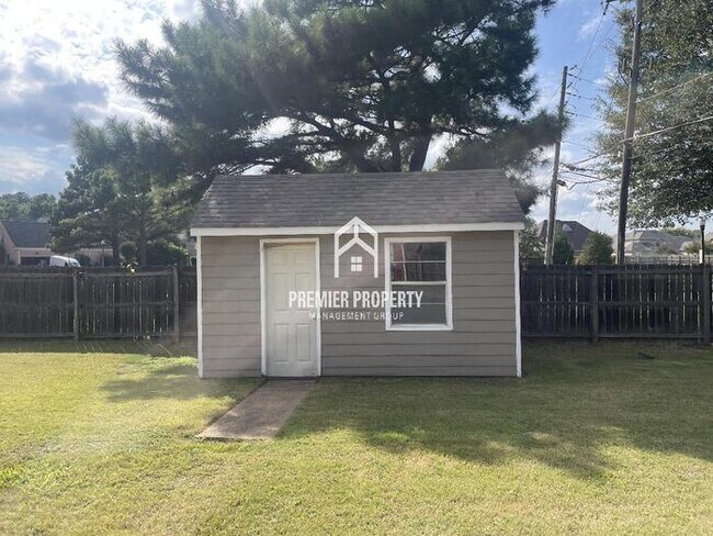 Building Photo - 1585 Wood Farms Dr