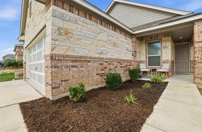 Building Photo - 517 Lady Swiss Ln