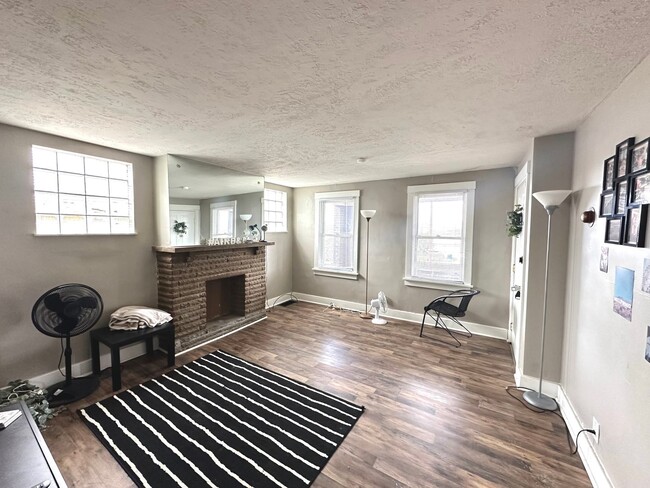 Building Photo - Cozy 1 Bed, 1 Bath Apartment in Swissvale ...