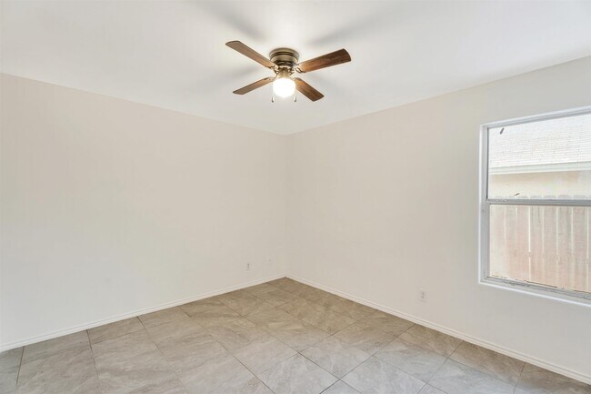 Building Photo - 823 Witherspoon Loop