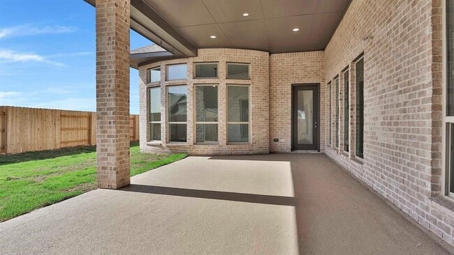 Building Photo - 7614 Blue Finch Ln