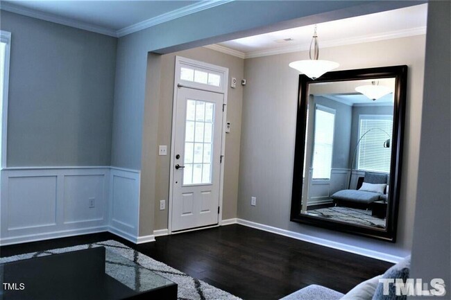 Building Photo - 5 Bedroom and a Bonus Room Single Family i...