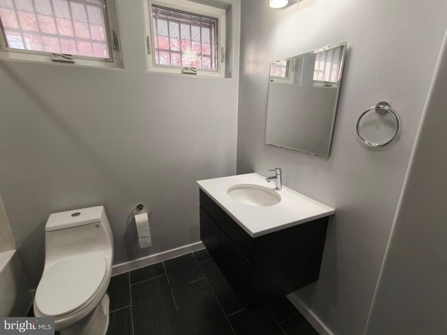 Building Photo - 1105 Mt Vernon St