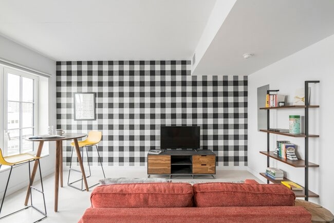 Interior Photo - The Lois