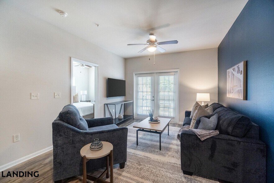 Building Photo - 655 W Mallard Creek Church Rd