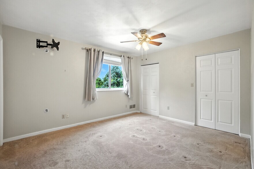 Building Photo - 560 Monticello Dr