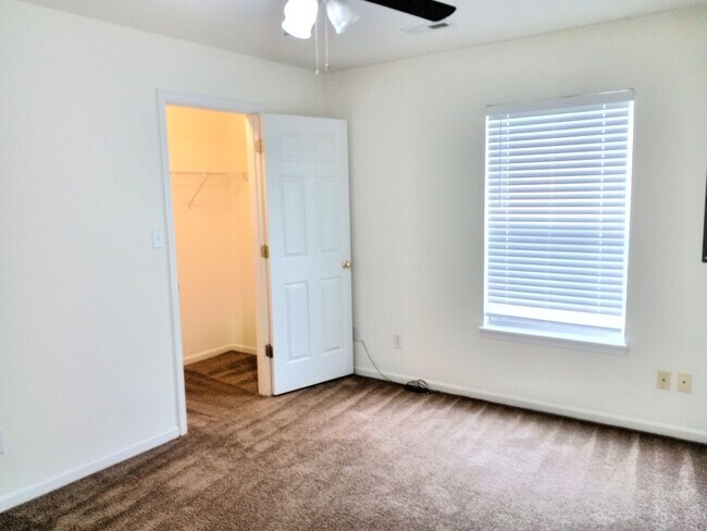 Building Photo - 3501-3503 La Mesa Dr.