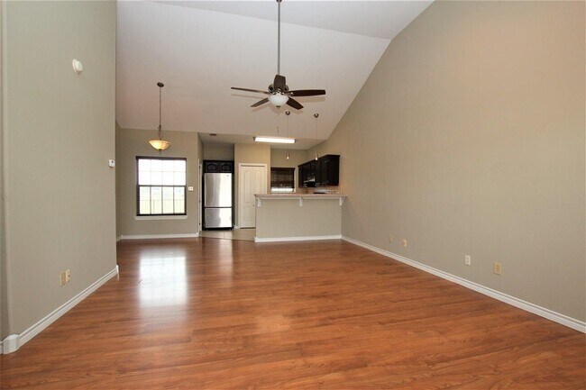 Building Photo - 9811 Sterling Loop