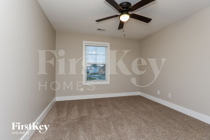 Building Photo - 708 Jersey Dr