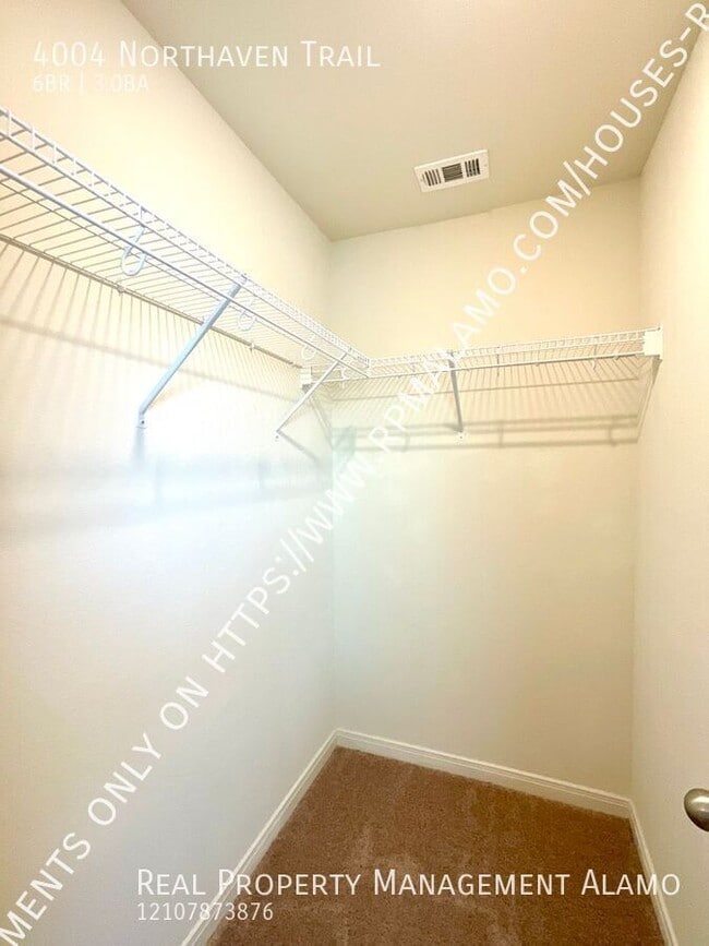 Building Photo - 4004 Northaven Trail