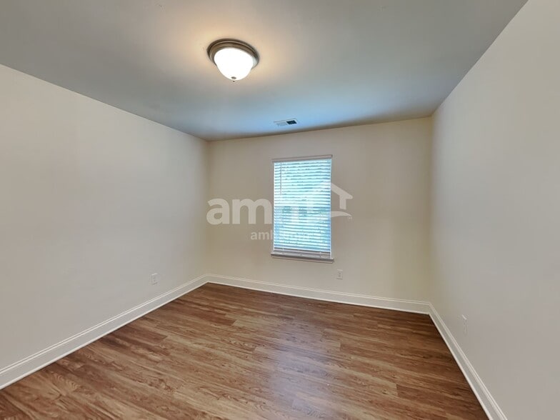 Building Photo - 2467 Napa Valley Dr