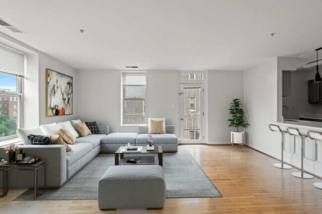 Building Photo - 1308 Clifton St NW