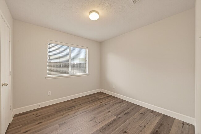 Building Photo - 6739 Windy River Ln