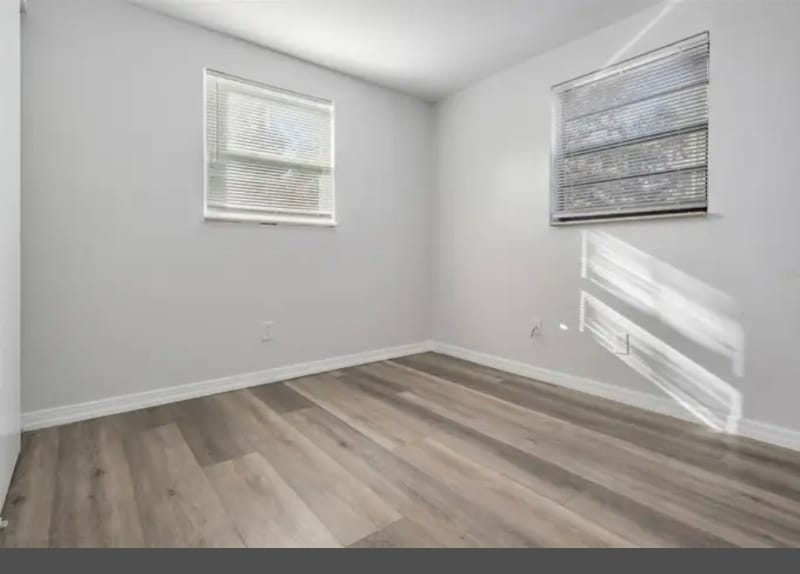 Building Photo - 1707 E Idell St