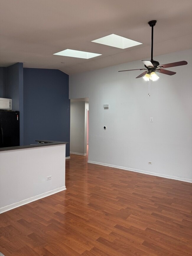 Building Photo - 3627 Linden Dr