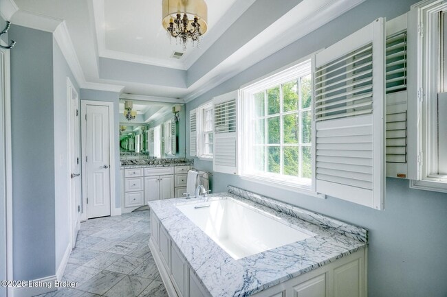 Building Photo - 12 Westwind Rd