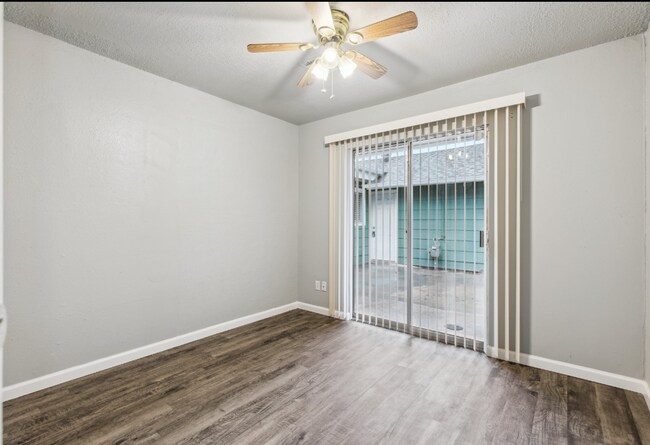 Building Photo - Charming Updated Gem Near Quail Springs!