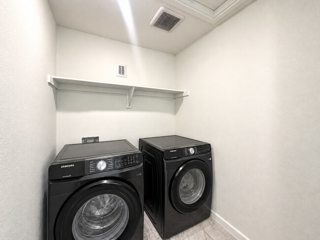 Building Photo - 9049 Bondcliff Ln